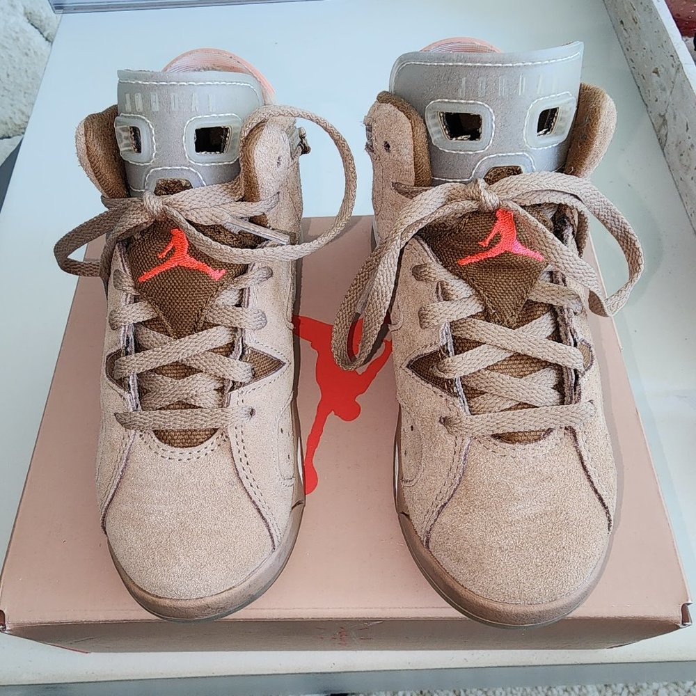 Cactus Jack Jordans by Travis Scott